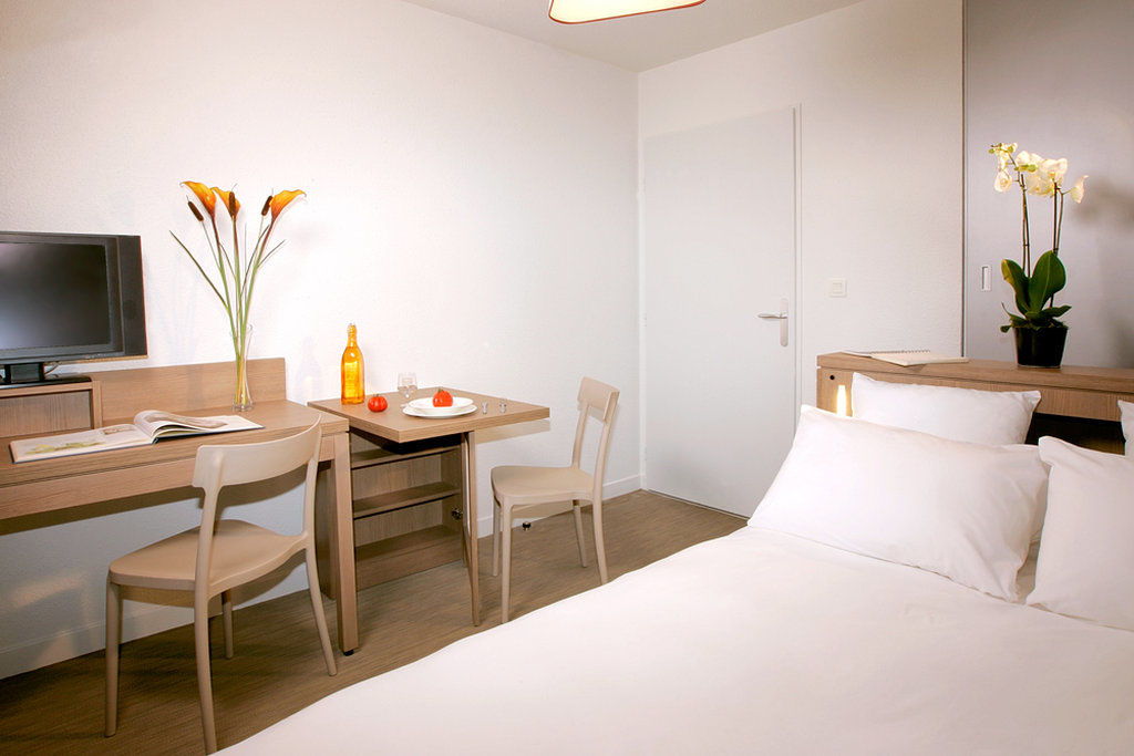 Zenitude Hotel-Residences Narbonne Centre Exterior photo